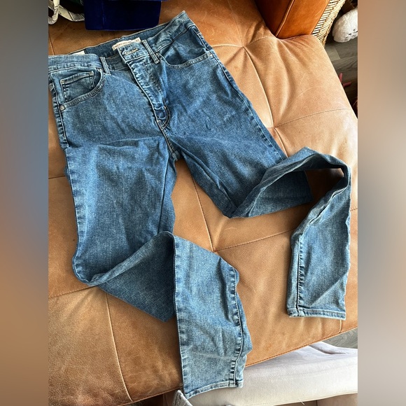 Women’s Levi’s high waist skinny jeans - Picture 3 of 4